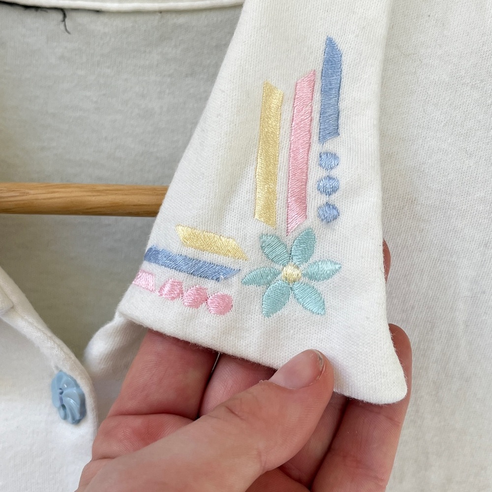 2/$40 🌸 Vintage White Blouse with Pastel Embroidery - Picture 3 of 7